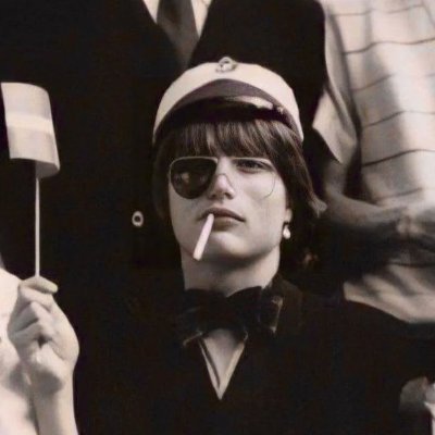 bitch божийさんのプロフィール画像
