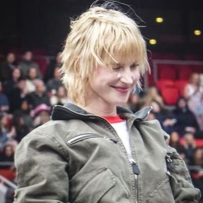 carolscode's profile picture. #collegetwt | eng comp (2/10) 👩🏻‍💻