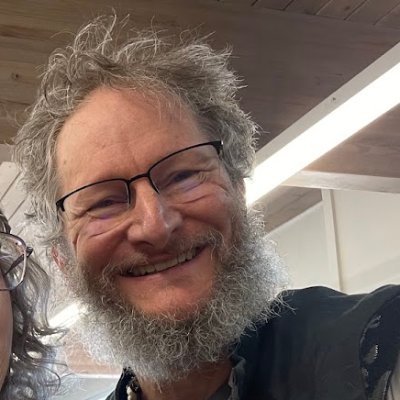 Freelance 3d computer graphic artist, animator, C++ Unreal Engine programmer. Zbrush sculptor