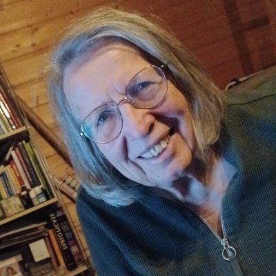 OmaWeltfrieden's profile picture. Oma aus Deutschland die versucht ihren Teil zum Weltfrieden beizutragen. Mit meinen Friedensgedichten und Liedern möchte ich die Welt bereichern. ❤️