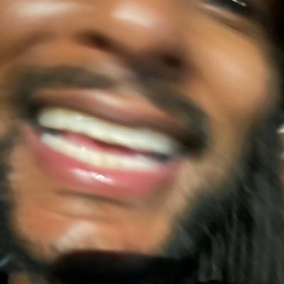 inthebathroom99's profile picture. 🗽 @inthelivingroom.bsky.social