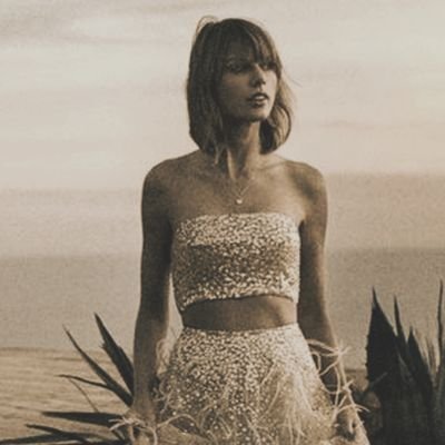 ☆•Tay•Ari•Brina•Liv Stan•☆ || ♡Red is my Album♡ || 《Wonderland is my song》