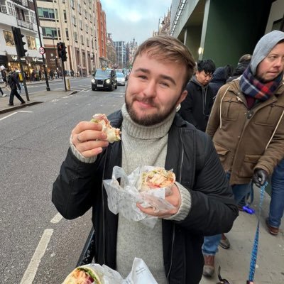 BA (Hons), PGCE, QTS | Secondary Drama Teacher based in London | he/him 🏳️🌈 | Favourites inc. Puppetry, Character work, Brecht, Lecoq, Bouffon, Mask 🎪🎭