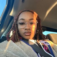 L B (@rarelyymeelexii) 's Twitter Profile