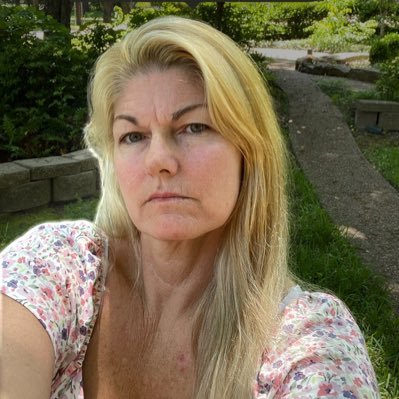 PRO America 1st. Former Journalist, hobby breeder from Southern California. Living in Texas and Cali I Am Striving to be the Change I wish to see in the World.