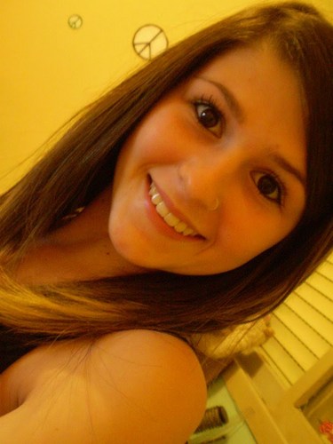 azeitonapropria's profile picture. the answer, my friend, is blowin' in the wind.