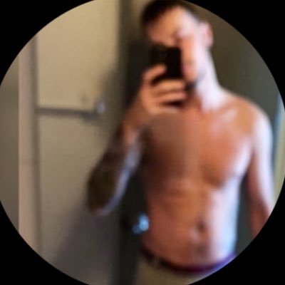 27yo, don’t be on no weird shit. DM for collabs. 🔞 HMU if you want content, cashapp only