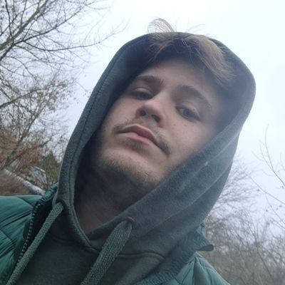 itsyavoyboy's profile picture. Just some gay stoner on conversion therapy playing american football ig