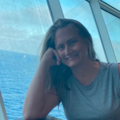 Kmt92128's profile picture. 