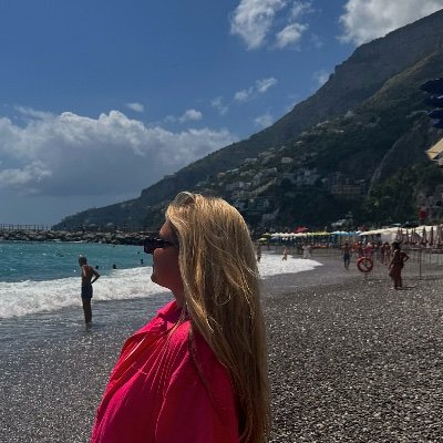 nicolejeacoma's profile picture. ѕтαу нυмвℓє αи∂ кιи∂❣️