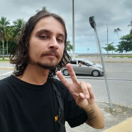 Curintia 🦅, anarko 🏴, filosofia e macumba.
instagram: felipecyrillo1