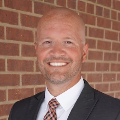 Father of 5 sons, husband, sports nut. Assistant Supt. @Republicschools. Serving others to help realize their potential & challenging them to reach it. #MIZ