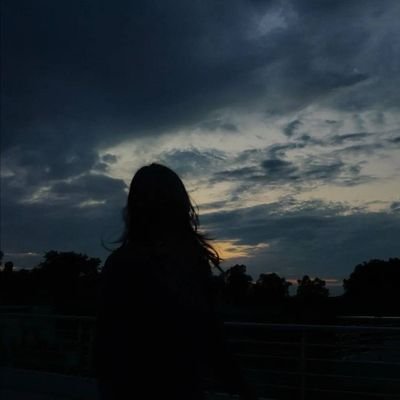vavaffsh's profile picture. «من» کو؟
مرا خبر نیست
اگر مرا بینی
سلام برسان!