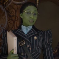 elphaba ! (@elphiethr0pp) 's Twitter Profile