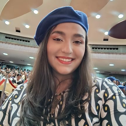 beectoria_'s profile picture. Biologist | Entomologist nymph 🐝🤞🏻| certified nerd | makeup artist 🖌️ | grumpy and sleep deprived | cat and dog mom 🐱🐶❤️