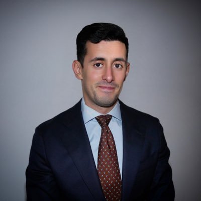Féru d'économie, de finances publiques et aspirant publiciste