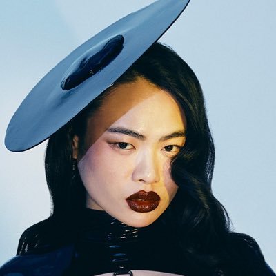 aka @dominathea | Professional oyster slurper. | follow my IG: theaterrestrial