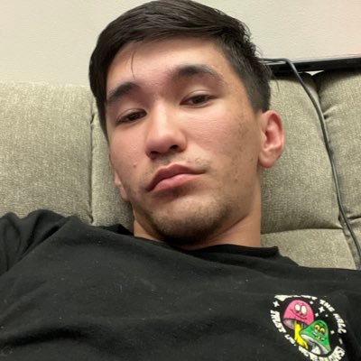 tylertsusaki12's profile picture. 