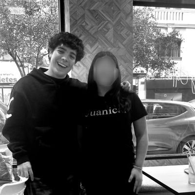 VictoriaCa20899's profile picture. 🦋📸
  27/01/24♥ || 28/10/2024♥︎                           

                       revivan a Cerati