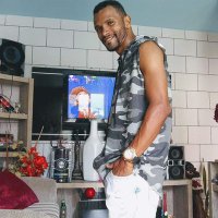 DoNiZeTe MORENO Da BAHIA🇫🇷🇧🇷 (@cleitinho3733) 's Twitter Profile