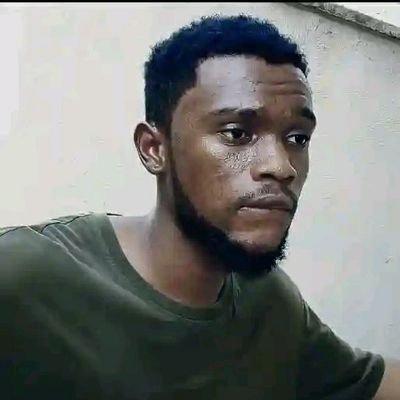 uchepr7's profile picture. Tech_ lover || Gradually falling in love with javascript || Football_lover @MUFC  forever || need endorsement || uchepr7 is the name.