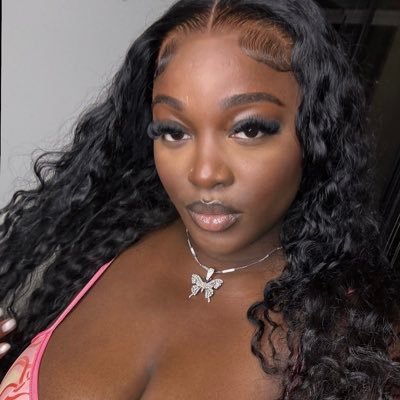 omonneyyy's profile picture. God First🤍