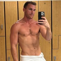 Tommy (@tommysurfs) 's Twitter Profile Photo Tommy (@tommysurfs) 's Twitter Profile Photo