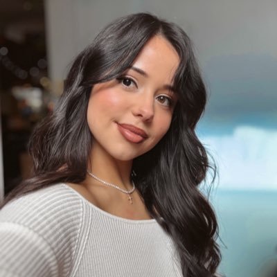 naomi_duartee's profile picture. Amo ergo sum. Fine art graduate. Avid lover of the visual arts, humanities, and culture. Got a particular soft spot for philosophy and anything literature.