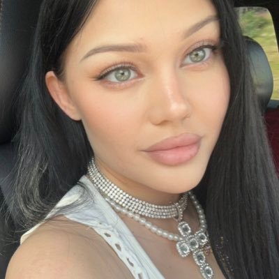 Asian twitch streamer princess gamer living in Sweden 🇸🇪 ✨👸🏻 🌸Barbie_fantasy on twitch🌸Dawzibaklawzi on instagram🌸 Barbie_fantasy on OF🌸