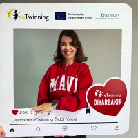 Emine kardaş (@eminekardas2121) 's Twitter Profile