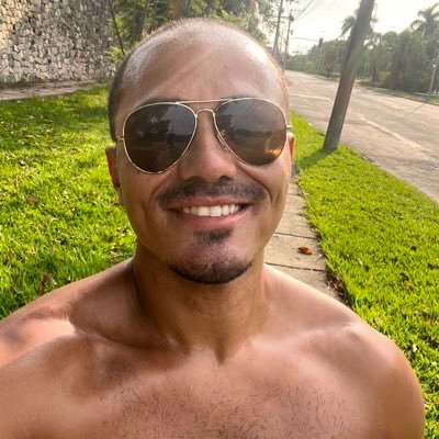 @personaljefersonmattos 👨🏻🎓Profissional de Educação Física 📚Pós-graduado em Treinamento de Força UFRJ ☀️Rio de Janeiro ♌Leonino 19/08 🎶Sambista 💚💗