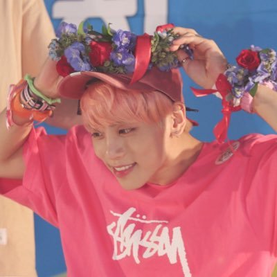 vmflalsrud's profile picture. 우릴 비추던 빛은 달이 되고,