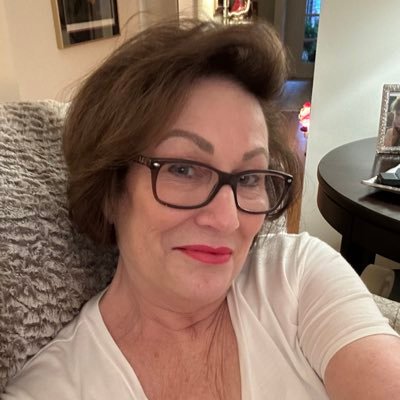Boomer, Christian, mother and grandmother. MAGA, Geaux LSU Tigers, Who dat New Orleans Saints. 🇺🇸✝️🐕 NO DMs please.