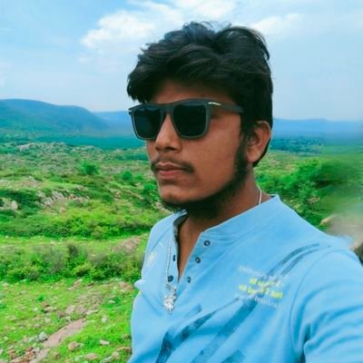 ◽BHARTIYA🚩
◽EnGineeR (ME)⚙️⚒️
◽Day 30 Nov🎂
◽Pakharya saini
◽ Single 😊
#CGLAspirant 🧑💻