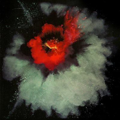 backtowork21's profile picture. Me gusta la vulnerabilidad de los hombres, es una grieta que deja pasar la luz, y resulta fascinante.