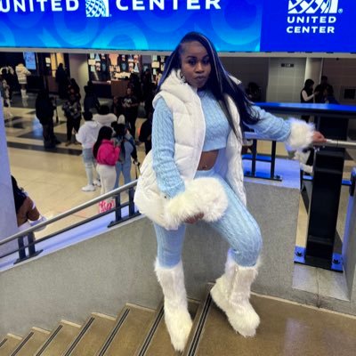 Shaurika__Marie's profile picture. 27. Honey, Bee YOU. 💋 #UIS20 SC: shaurikaaaa ☺️ UIS ALUMNA🎓 Marquette GRAD 💙