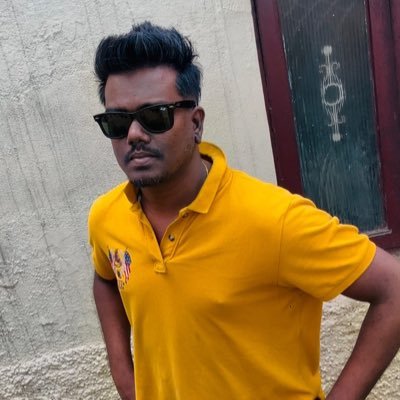 VJ_Natz's profile picture. Coder| Bibliomane📚| Rahmaniac |Sapiosexual | Biker 🏍