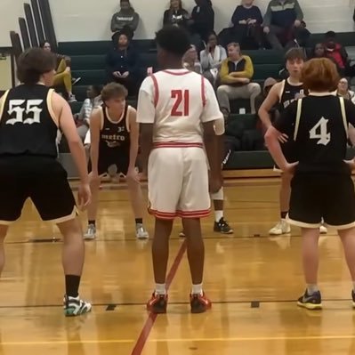 class of 2026, pg/sg 6’2, 140lbs gpa: 3.5 (3146140657) st.louis missouri roosevelt highschool email: jw325008@gmail.com