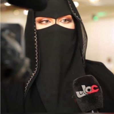 رئيسة جمعية المرأة العمانية بولاية الكامل والوافي..مدربة في مجالات التجارة وريادة الاعمال والتنمية البشرية.لي بصمة في مجالات التطوع والقيادة.لتواصل/ 92682664