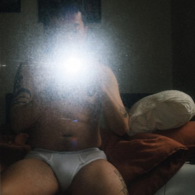 kalvincleins's profile picture. Oh wow, an alt. NSFW.
