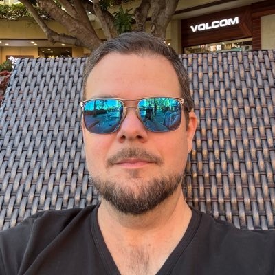 luislavm's profile picture. 