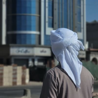 I_b644's profile picture. خَوَت الدِيَارُ مِن الأحَبّةِ كُلهُم

اَواه مَا أقسى الدِيَار الخاويَة .
