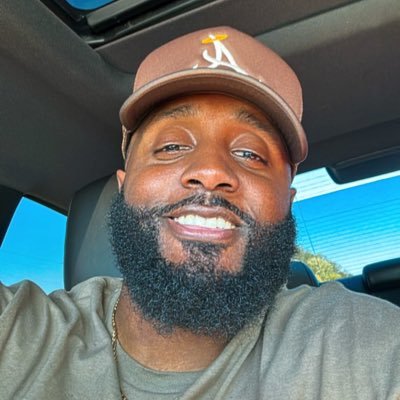 👷🏾♂️Supply Chain Leader 📀 A&R/Producer 🎵👨🏾💻Manage - @bluedria_ Blaire’s Dad💞🎀