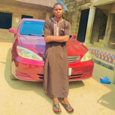 stylist 📷
influencer 💫
Nigerian 🇳🇬 ||Ex-punter||