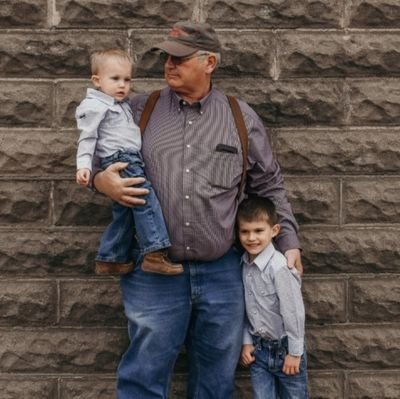 RobertMini17532's profile picture. 