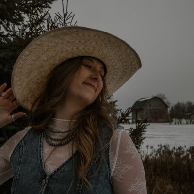 davenportl_24's profile picture. 