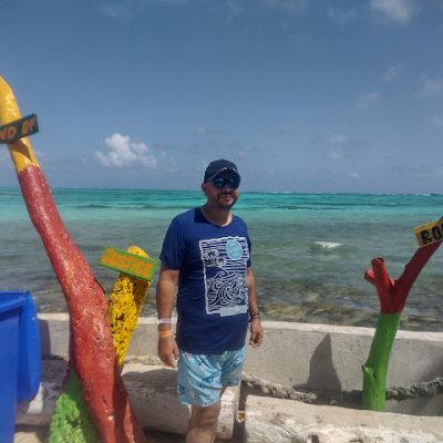 JaimeAndrs40150's profile picture. 