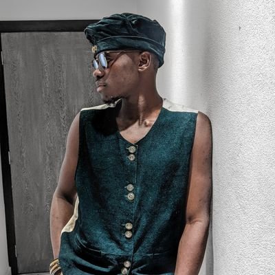 Artiste Chorégraphe Danseur , accessoiriste ,costumier et Étudiant chercheur🇨🇲♥️👌🏾
