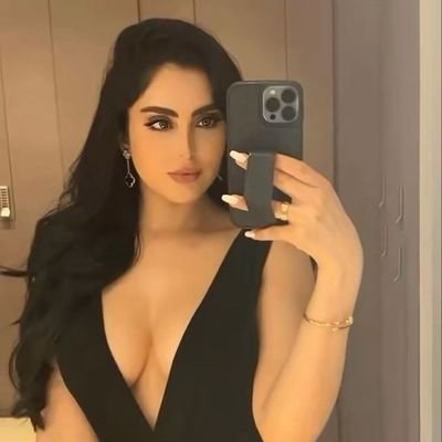 mischke_ru24771's profile picture. نحن جميعًا نسلك مسارات مختلفة في الحياة، ولكن بغض النظر عن المكان الذي نذهب إليه، فإننا نأخذ القليل من بعضنا البعض في كل مكان.