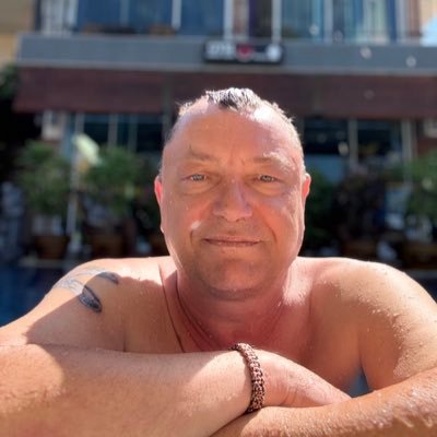 Abenteurer, CMO, ich wohne hinter dem Deich an der Nordsee, privater Account.